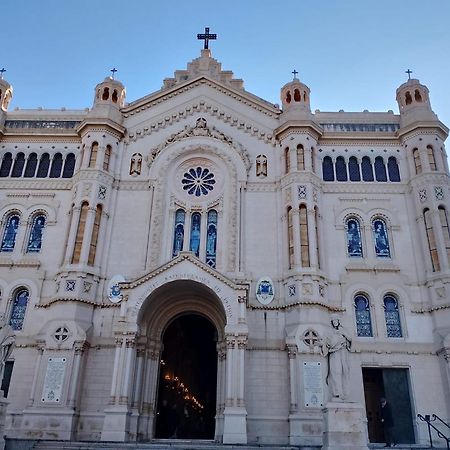 Reggioduomo Apartment เรจโจ ดี คาลาเบีย ภายนอก รูปภาพ